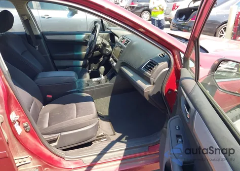 2015 Subaru Legacy 2.5I Premium z USA, uszkodzony, nr VIN 4S3BNAC66F3070593